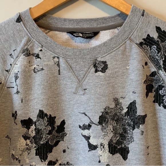 The North Face Grey Floral Sweatshirt Size S/P - Picture 2 of 3